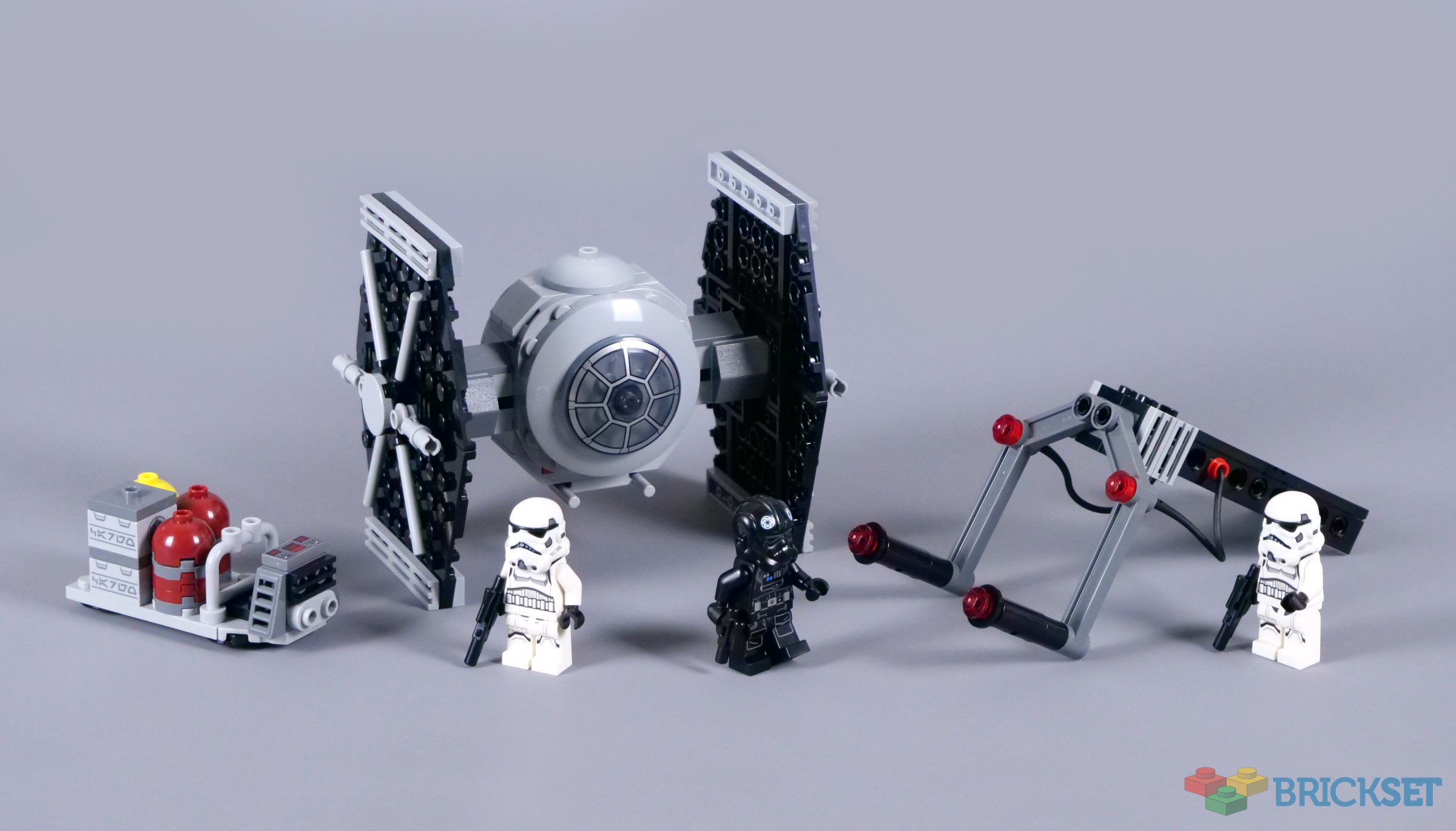 LEGO Star Wars 40771 TIE Fighter with Imperial Hangar Rack review